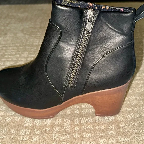 boc by Born Blakelynn Black and Brown Heeled Boots - Picture 4 of 5